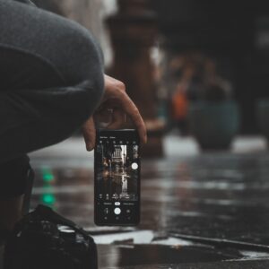Read more about the article 4 SIMPLE TIPS TO TAKE BETTER PICTURES ON YOUR SMARTPHONE
