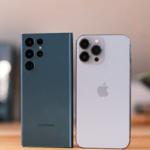 Read more about the article Maximizing Mobile Storage: Practical Tips for iPhones and Samsung Devices
